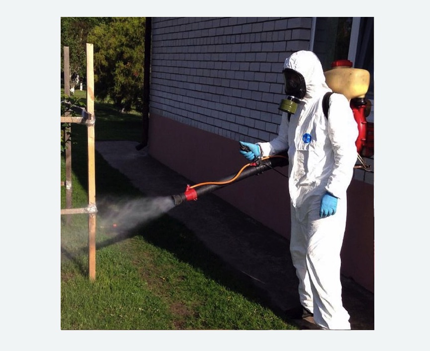 травля клещей на участке в Усинске